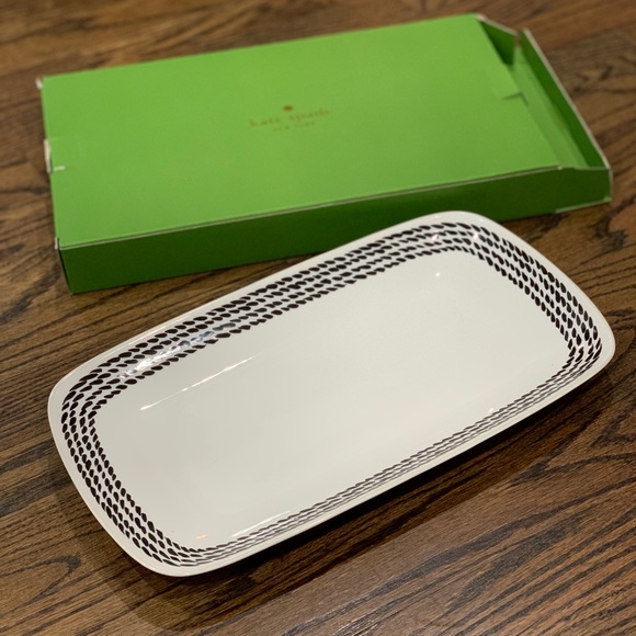 Brand new Kate Spade Avalon Place Hors D’Oeuvres Tray - Picture 1 of 6